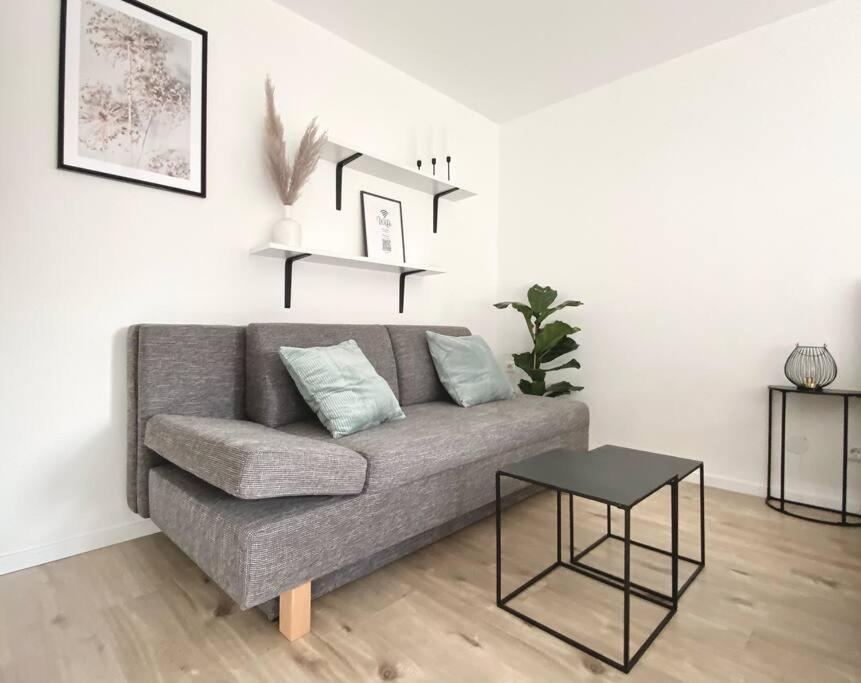 רויטלינגן Top-Apartment Mit Parkplatz Und Balkon מראה חיצוני תמונה
