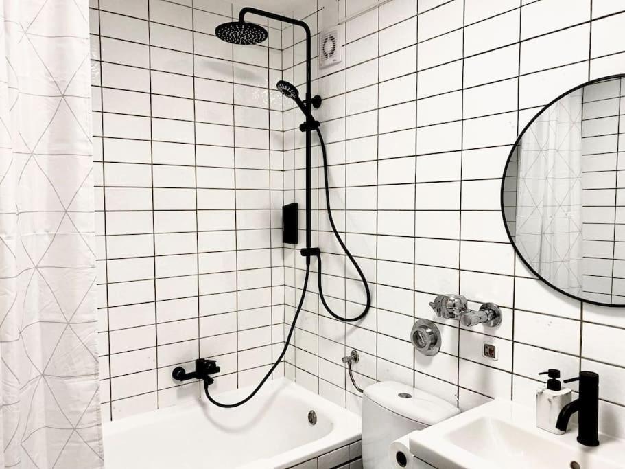 רויטלינגן Top-Apartment Mit Parkplatz Und Balkon מראה חיצוני תמונה