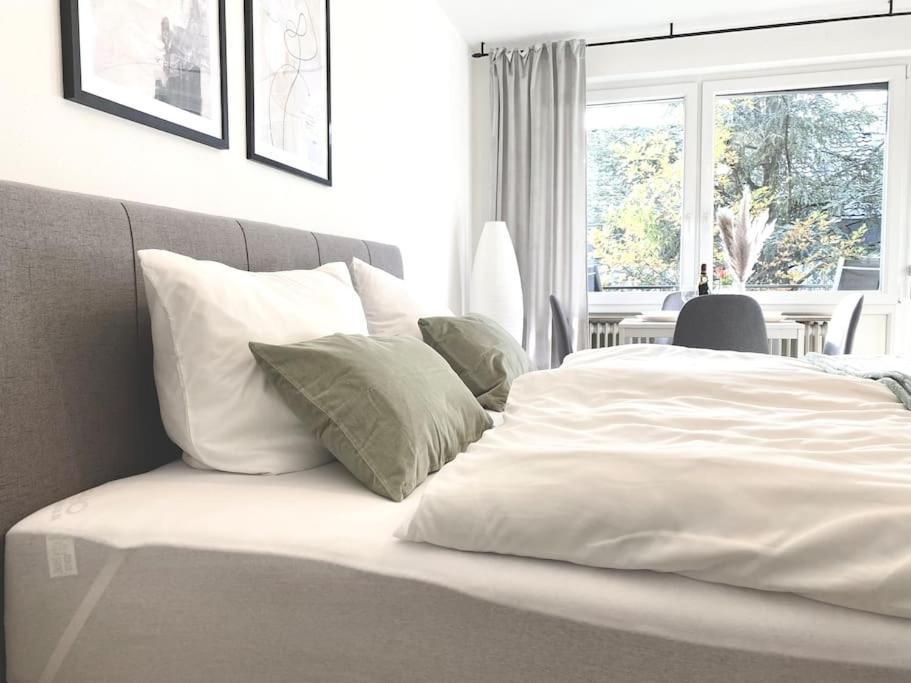 רויטלינגן Top-Apartment Mit Parkplatz Und Balkon מראה חיצוני תמונה